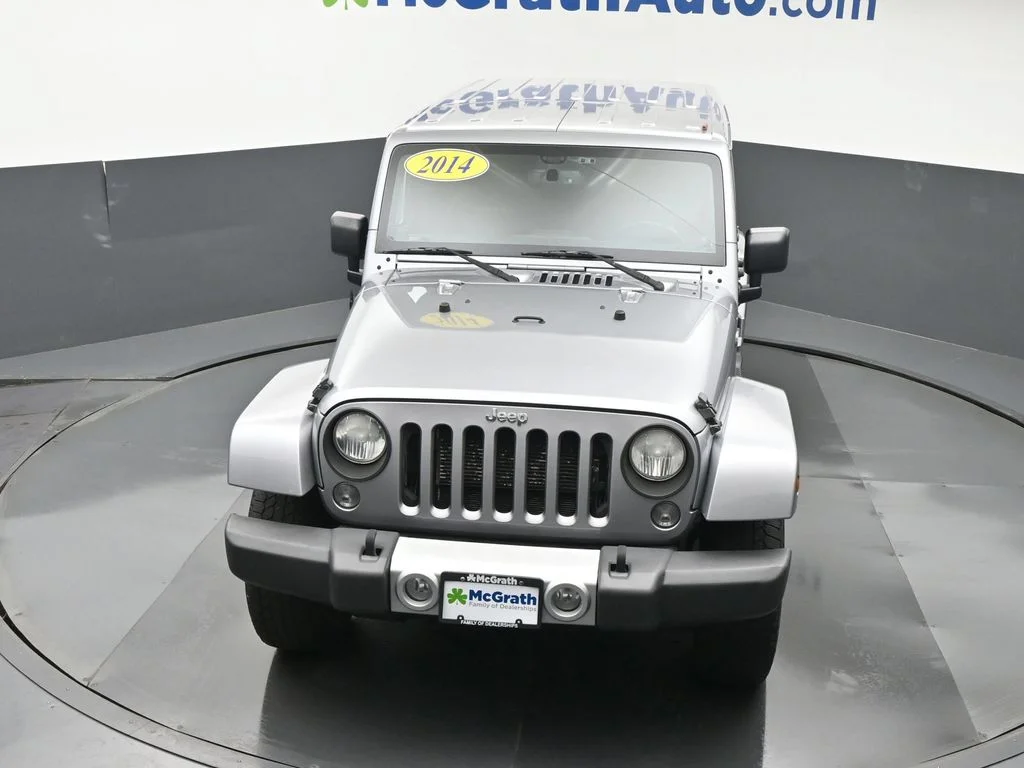 Used 2014 Gray Jeep Unlimited Sahara image 27