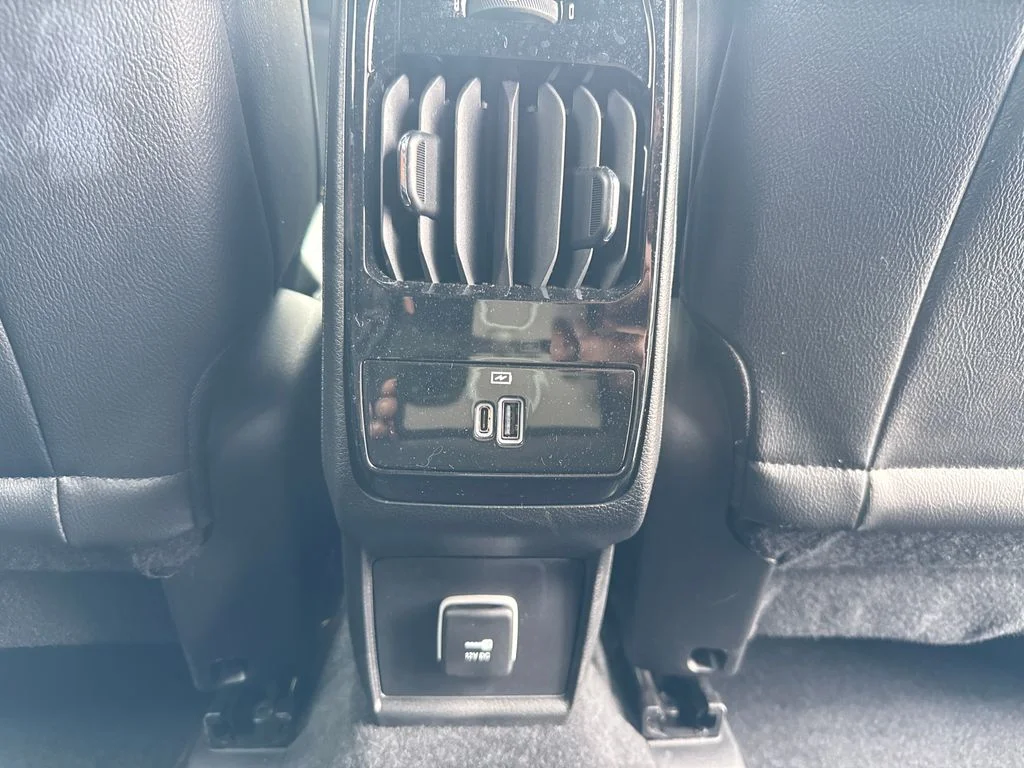 Used 2025 Silver Jeep Limited image 13