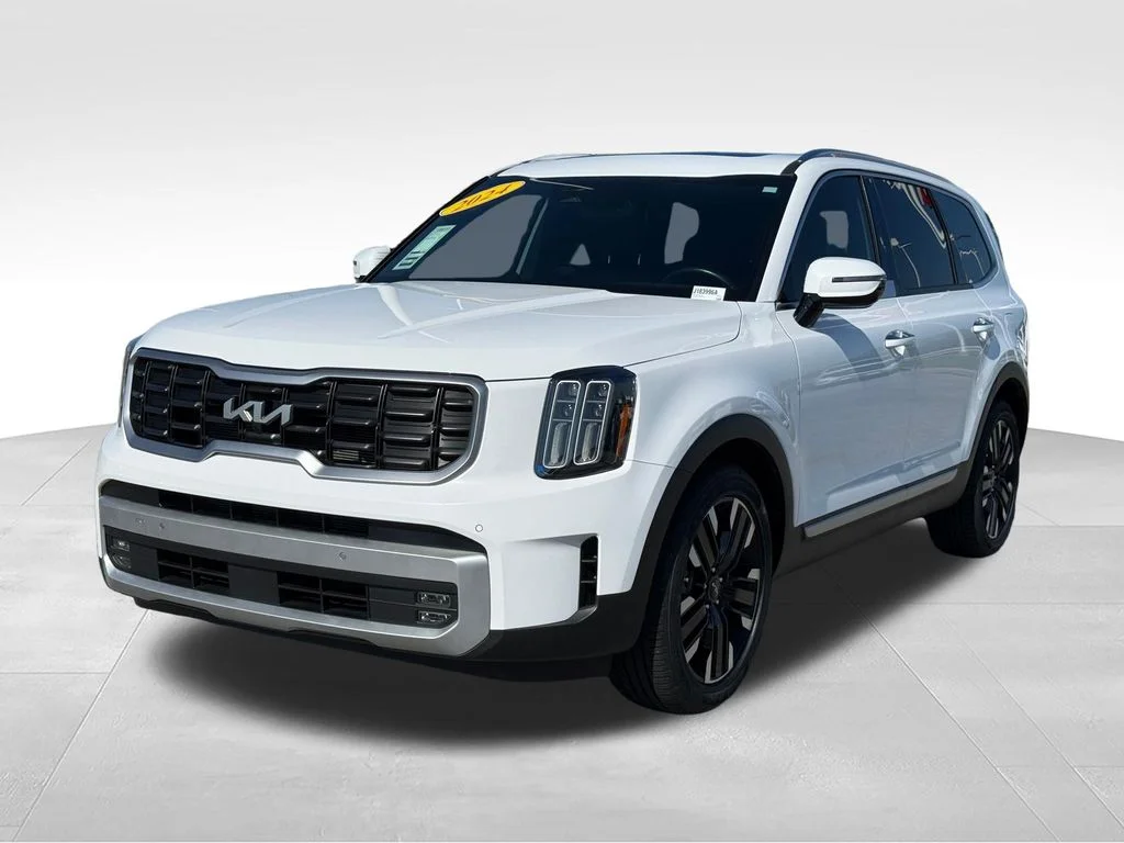 Used 2024 White Kia SX image 1