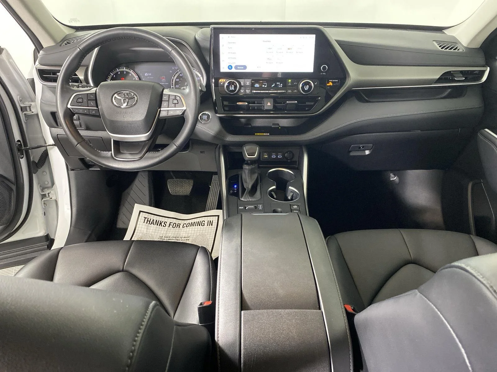 Used 2023 Wind Chill Pearl Toyota XLE image 14