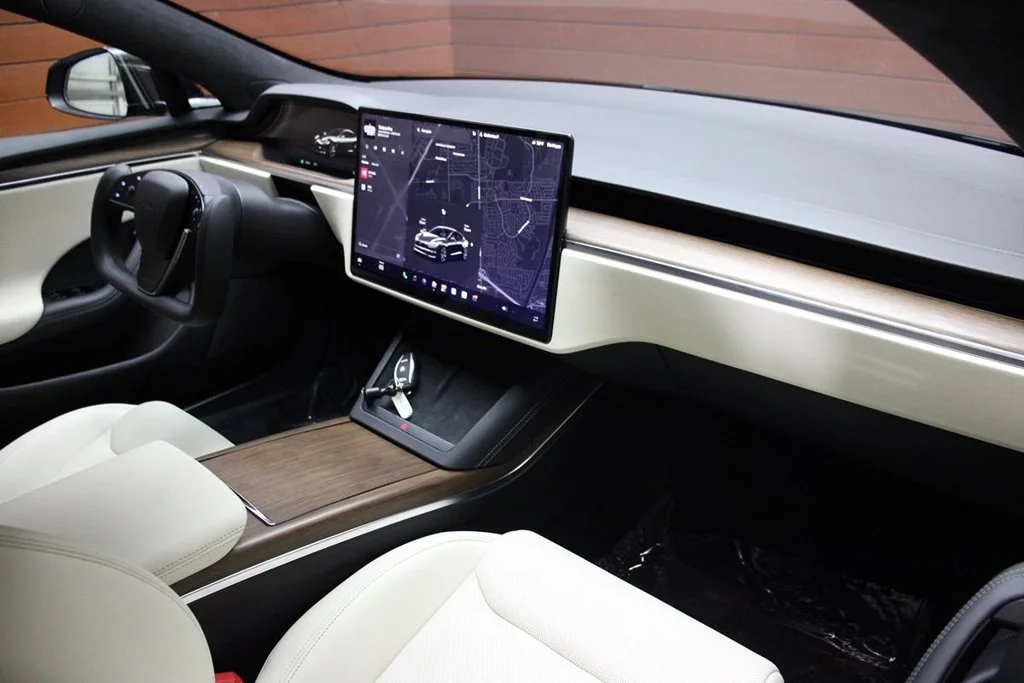Used 2022 Solid Black Tesla Base image 26