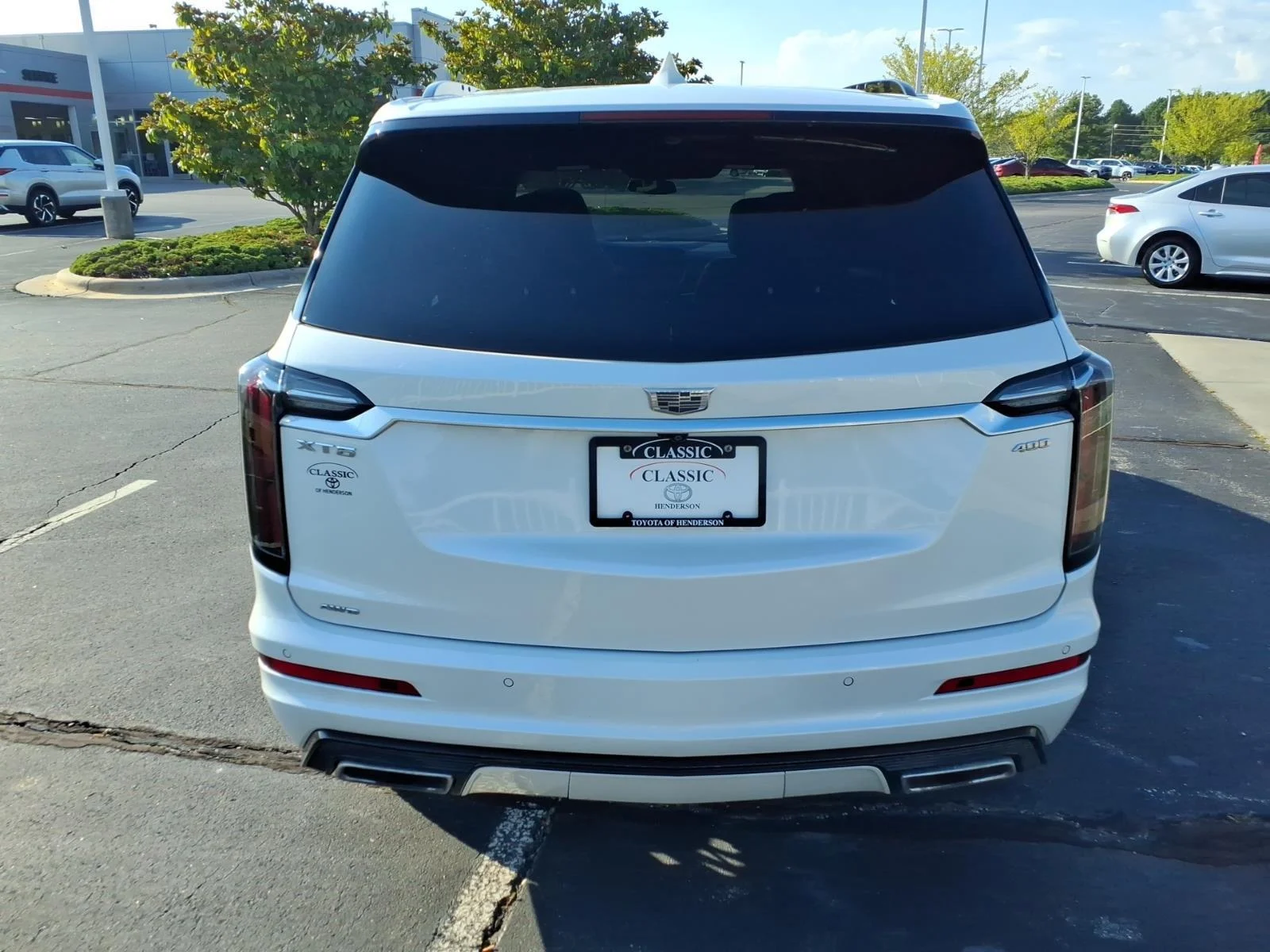 Used 2022 Crystal White Tricoat Cadillac Sport image 12