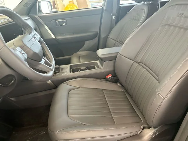 New 2027 Iceberg Green Kia X-Line S image 15