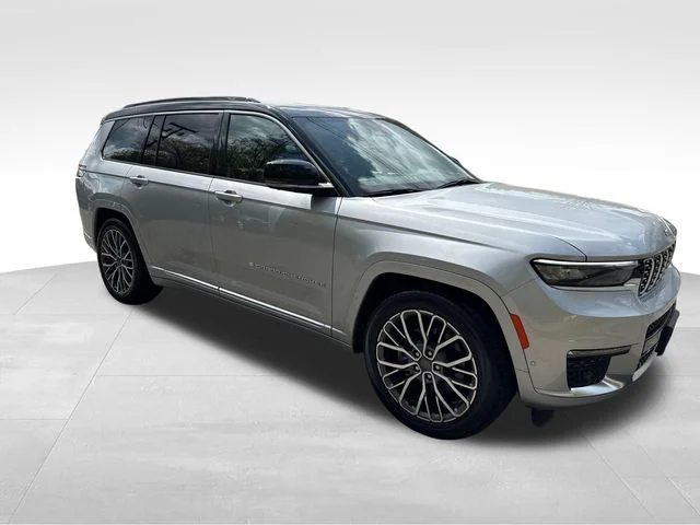 2025 Jeep Grand Cherokee L Summit Reserve 4x4's photo