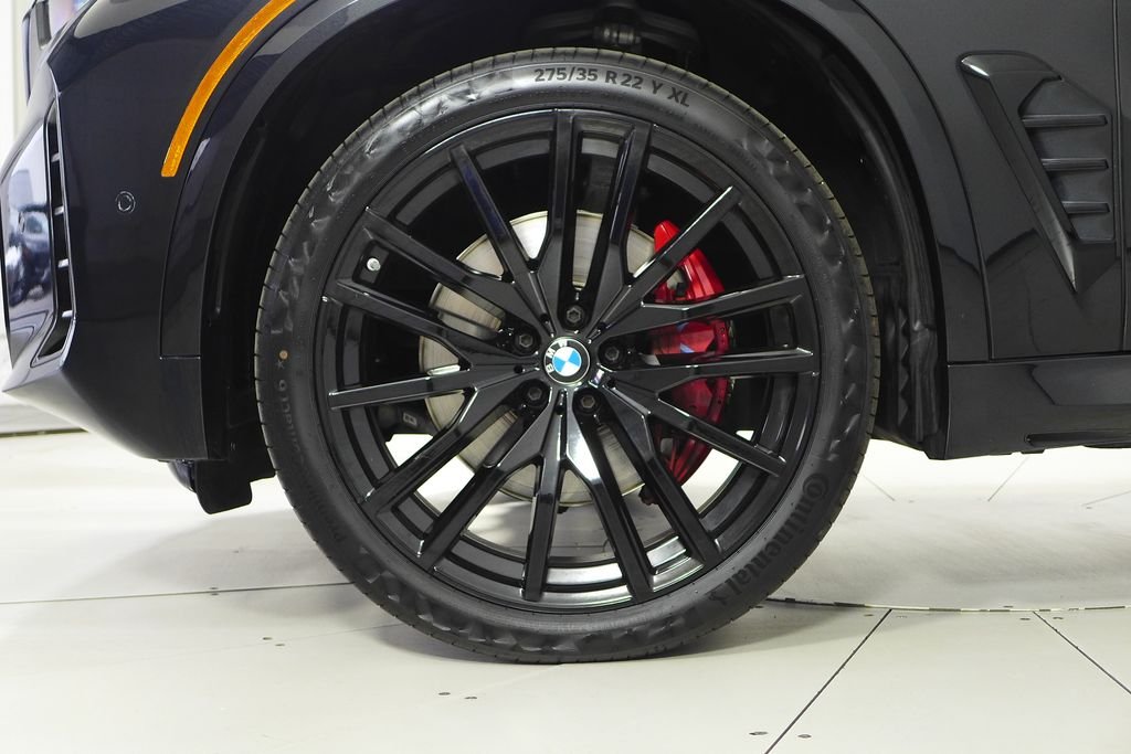Used 2024 Black Sapphire Metallic BMW sDrive40i image 5