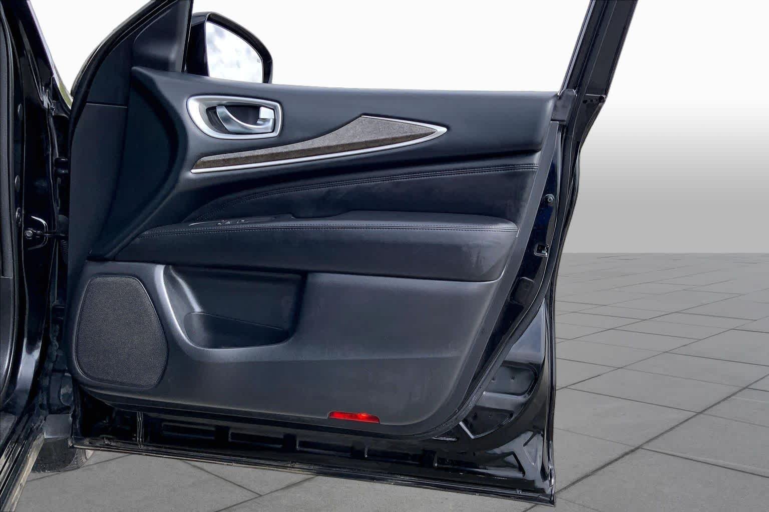 Used 2015 Black Obsidian INFINITI  image 22