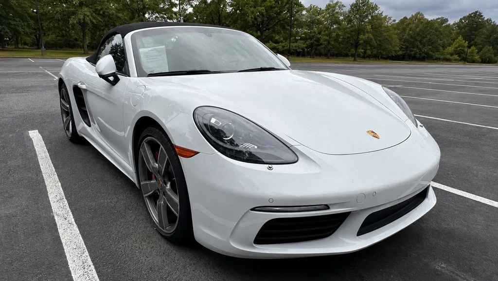 2025 Porsche 718 Boxster S's photo