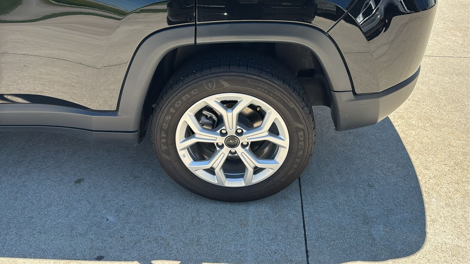 Used 2025 Black Jeep Latitude image 8