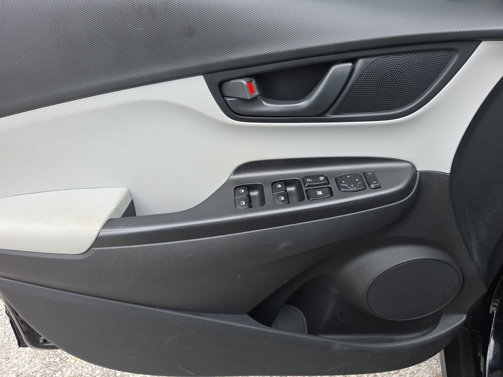Used 2023 Abyss Black Pearl Hyundai SEL image 17