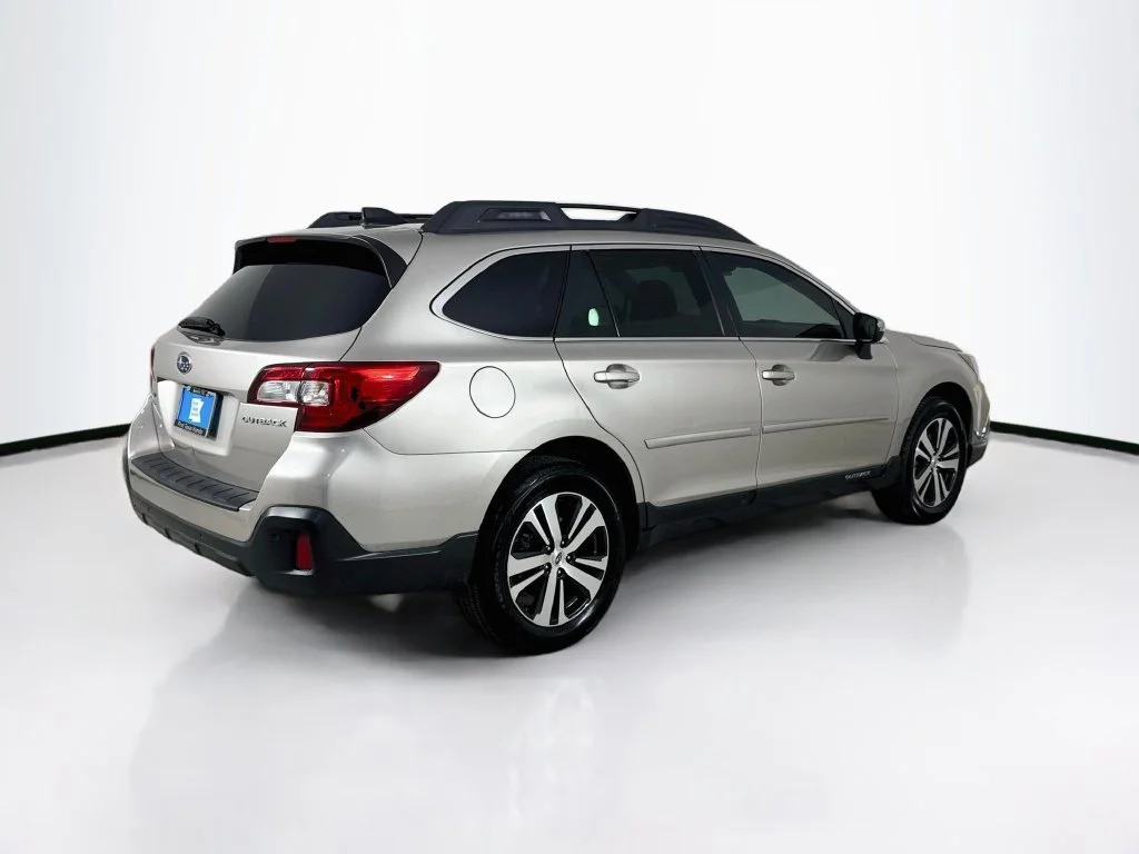 Used 2019 Tungsten Metallic Subaru 2.5i image 8