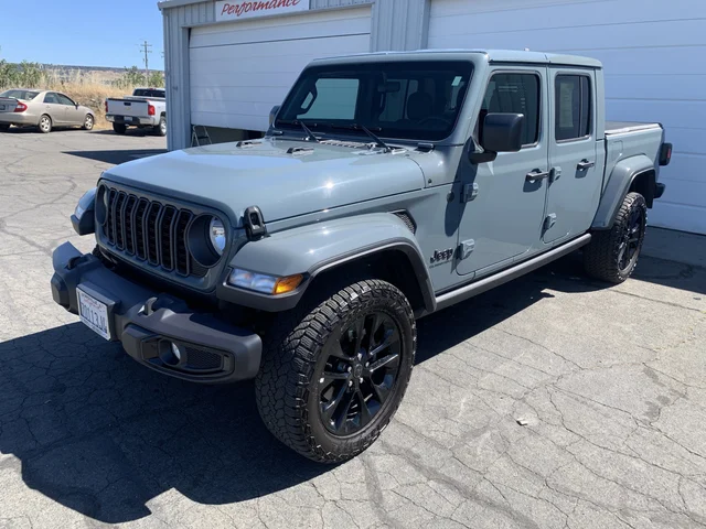 2024 Jeep Gladiator Nighthawk