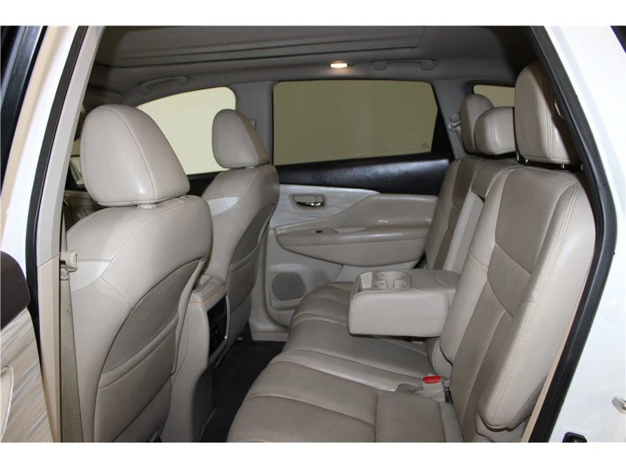Used 2017 Pearl White Nissan Platinum image 12