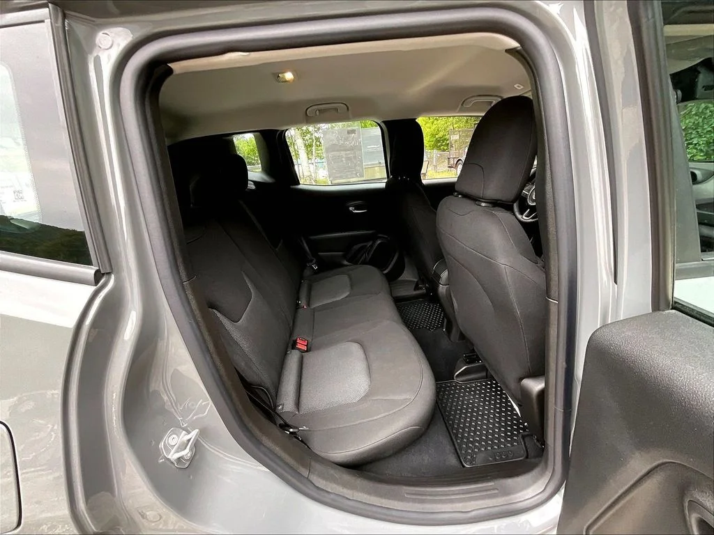 Used 2022 Sting-Gray Clearcoat Jeep Sport image 16