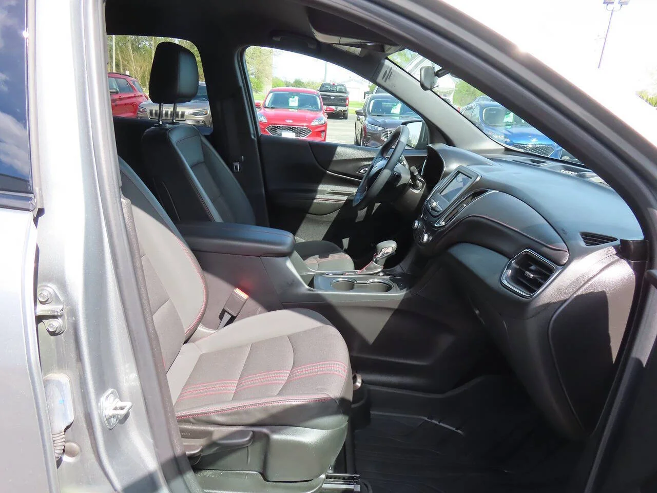 Used 2024 Sterling Gray Metallic Chevrolet RS 4x4 4dr SUV image 8