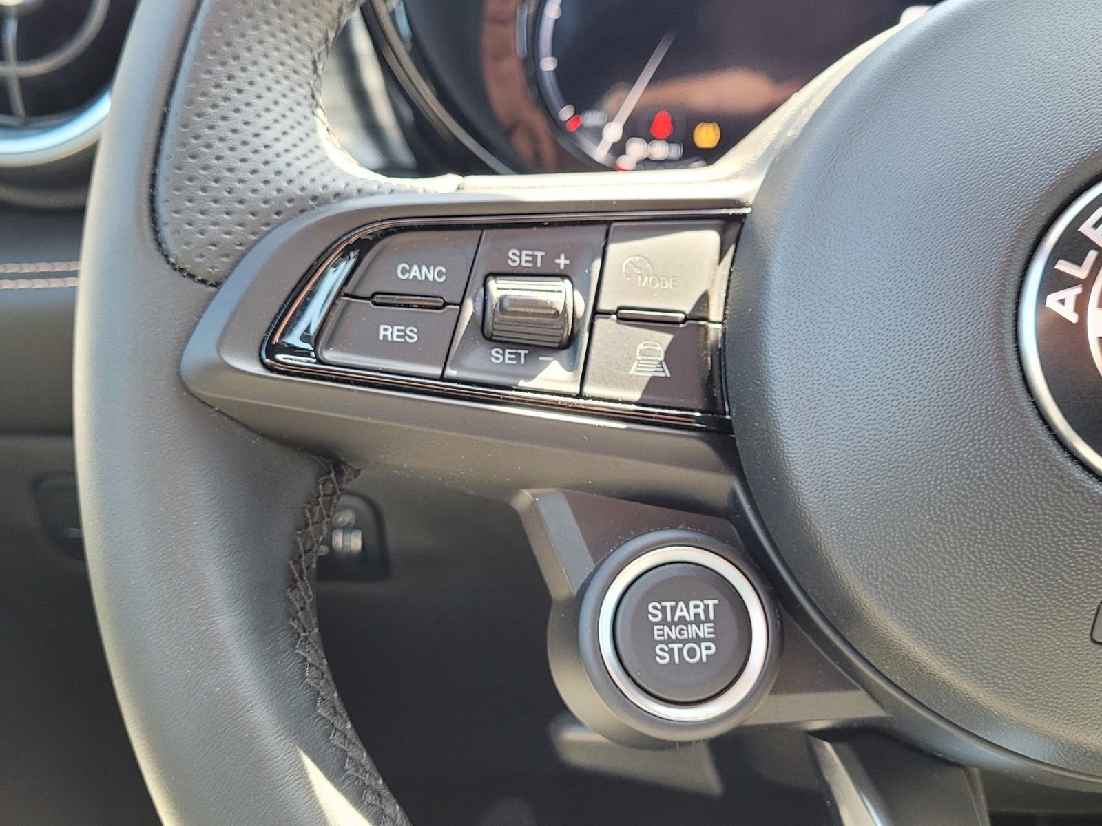 2025 Alfa Romeo Tonale Base - Photo 16