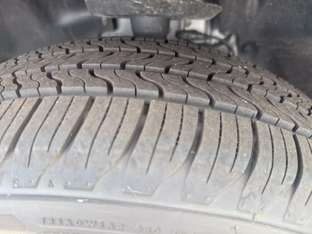 Used 2023 Gray Jeep Altitude Lux 4x4 image 33