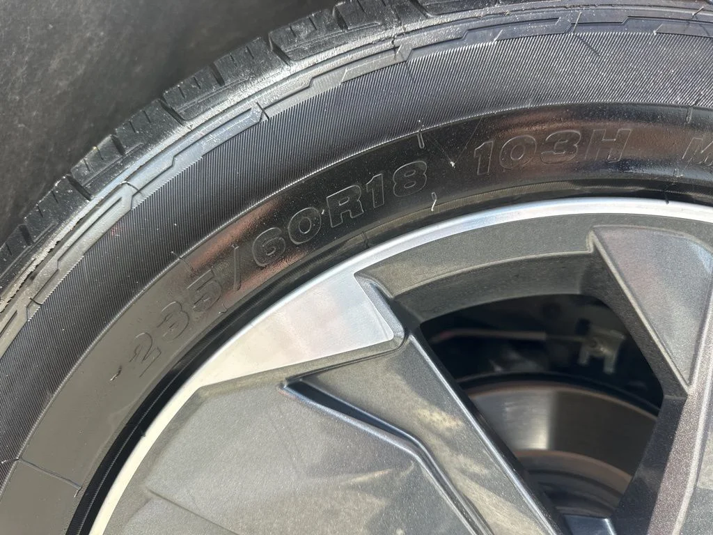 Used 2025 Silver Nissan SV image 31