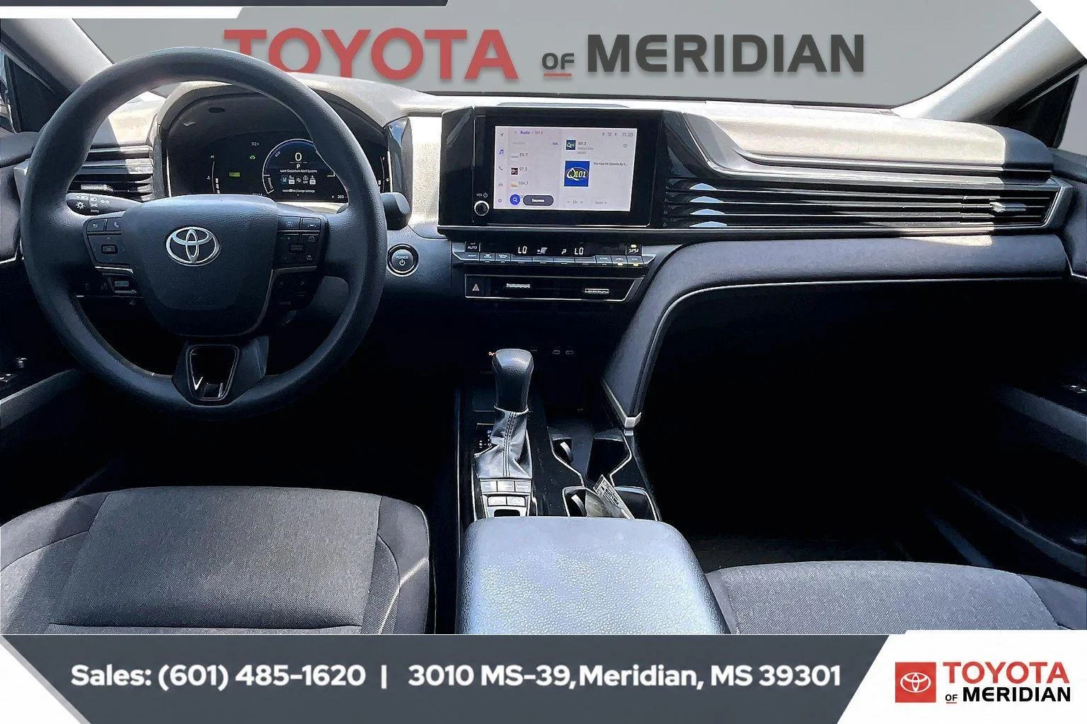 Used 2025 Ice Cap Toyota LE image 13