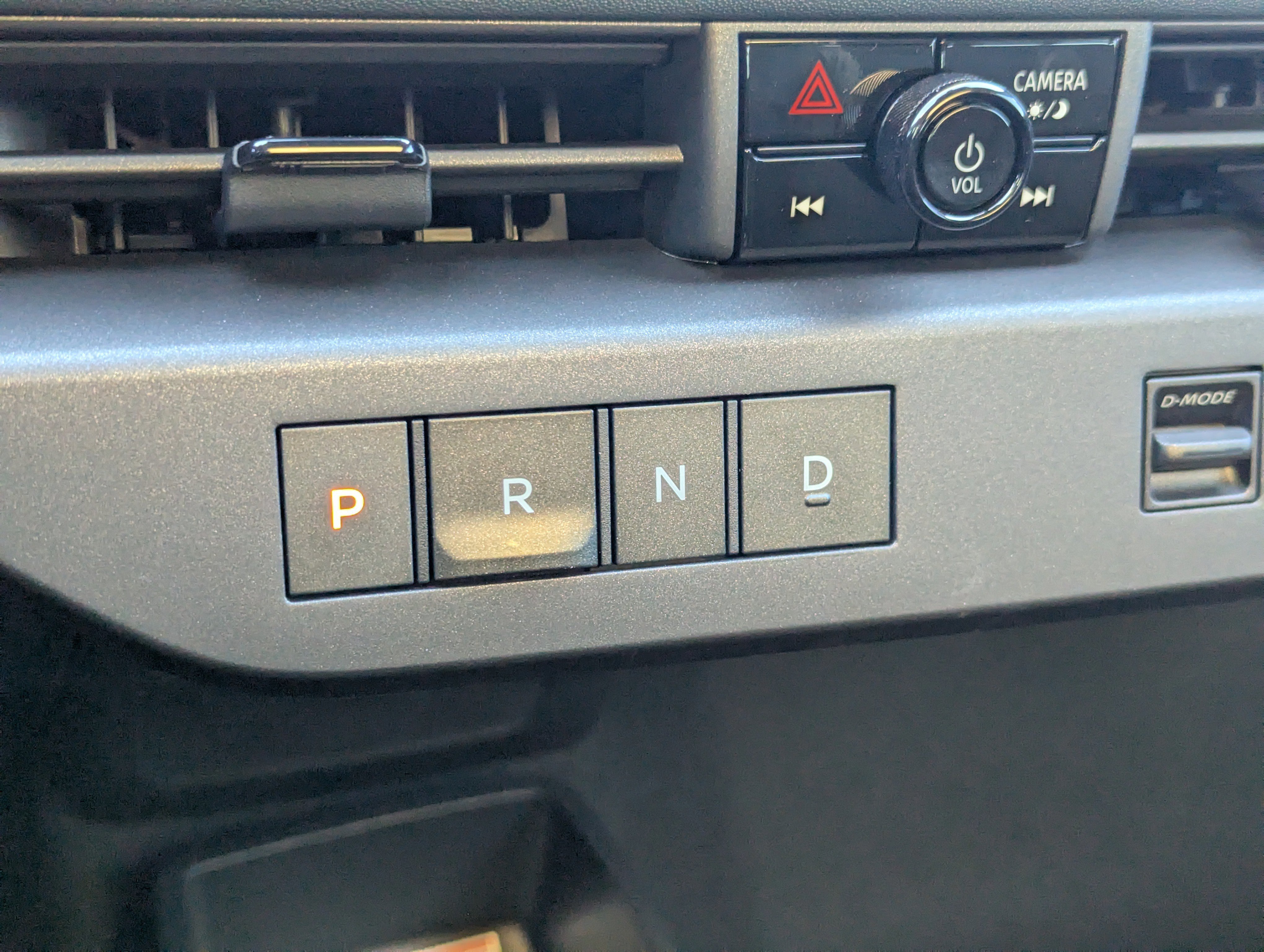 2026 Nissan LEAF Platinum+ - Photo 17
