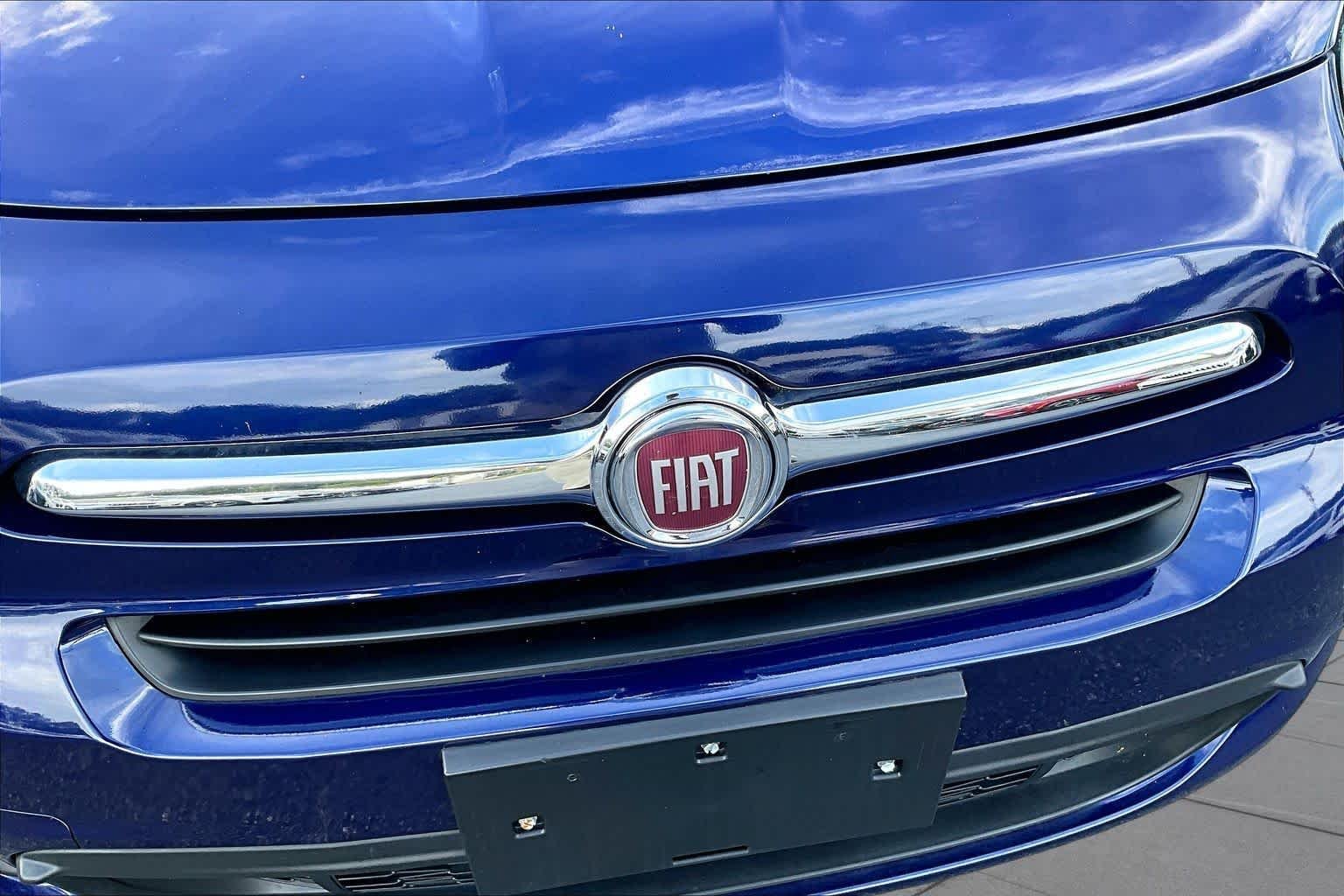 Used 2017 Blu Venezia (Blue Metallic) FIAT Pop image 27
