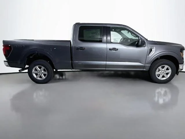 New 2026 Carbonized Gray Metallic Ford XLT image 37
