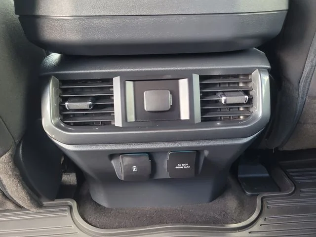 Used 2023 White Ford XLT image 15