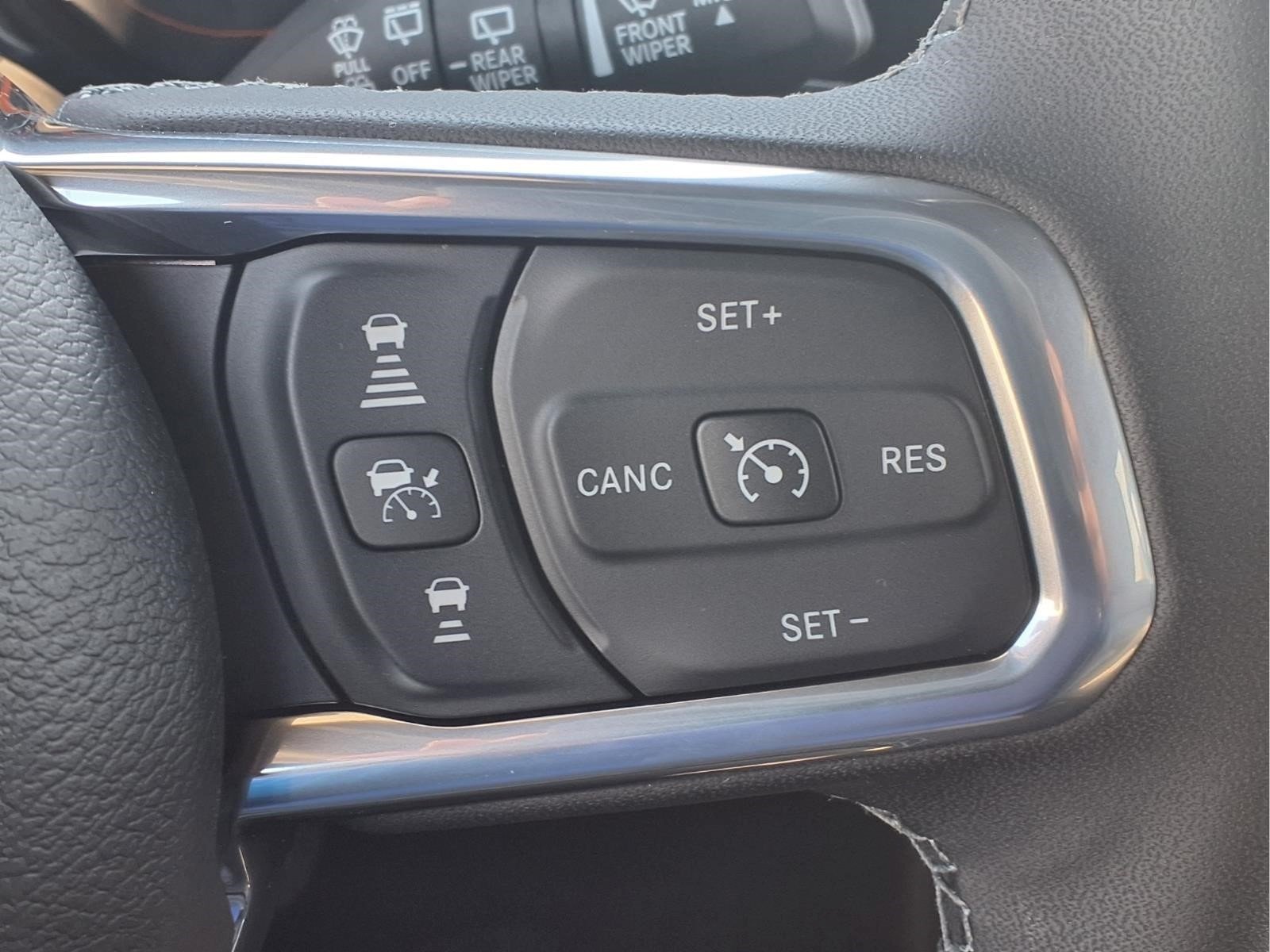 New 2026 Black Clear-Coat Exterior Paint Jeep Sahara image 13