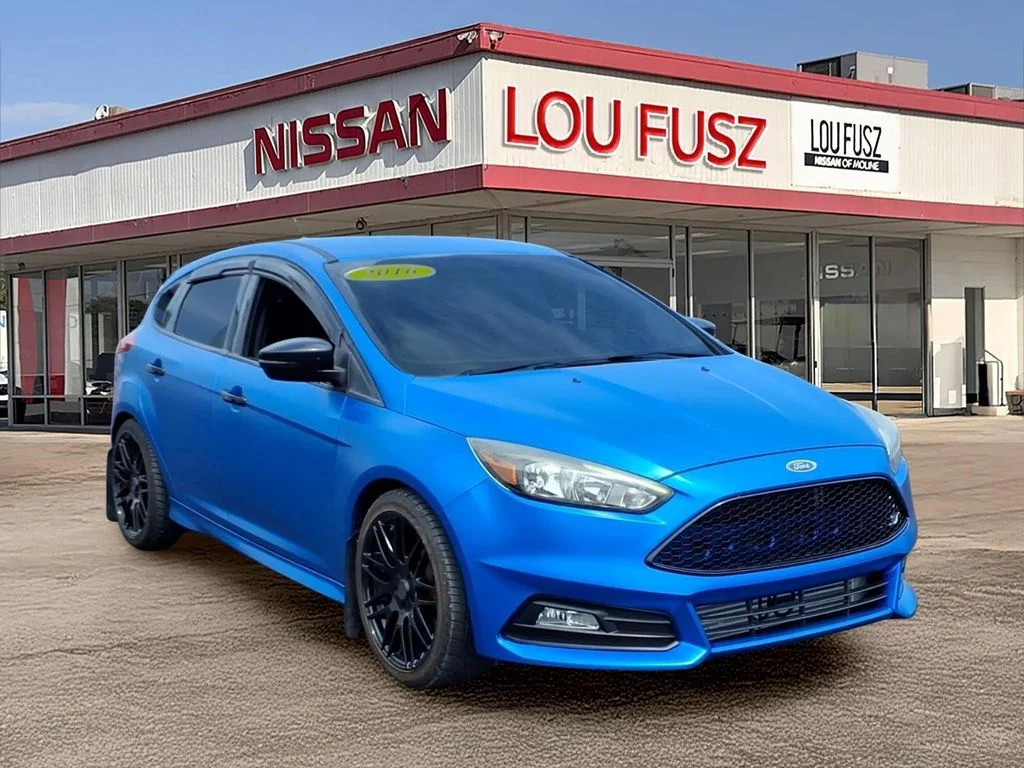 2016 Ford Focus 5 Door Hatch ST's photo