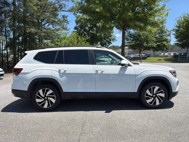 Used 2025  Volkswagen 2.0T SE w/Technology image 4