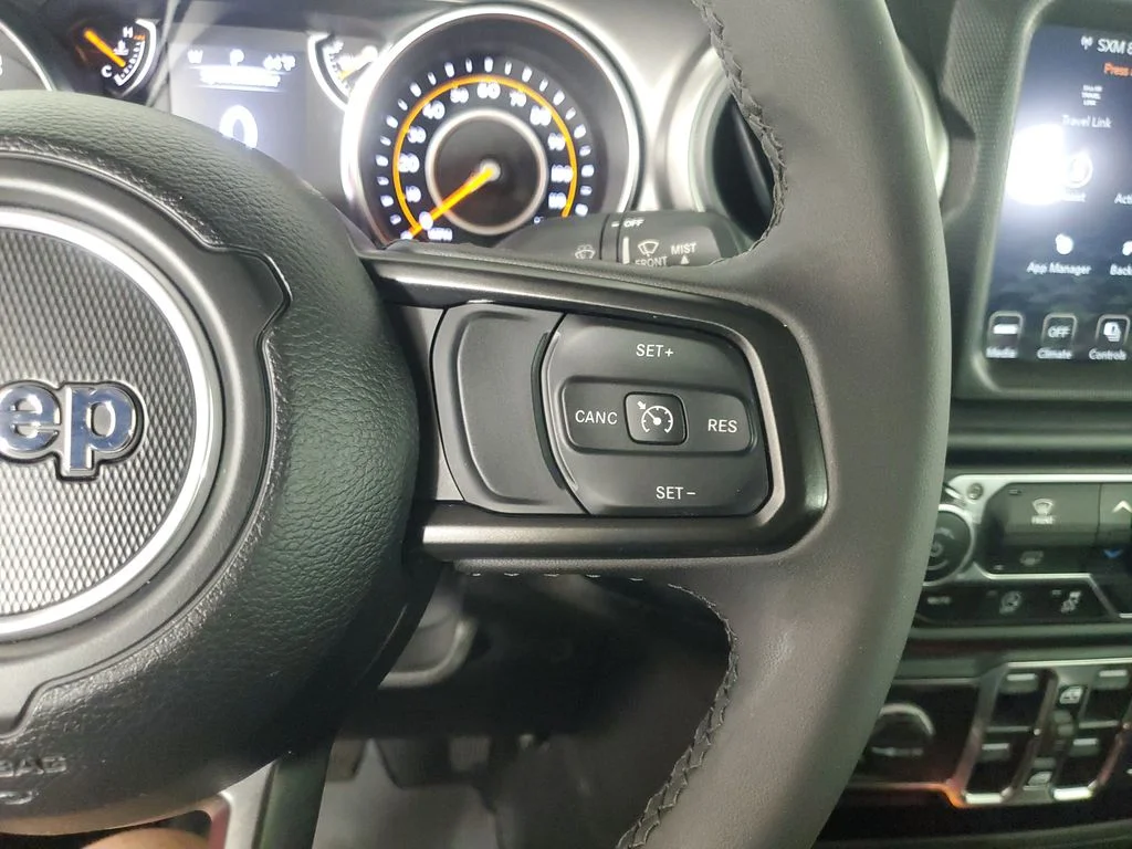 Used 2023 Red Jeep Sport S image 25