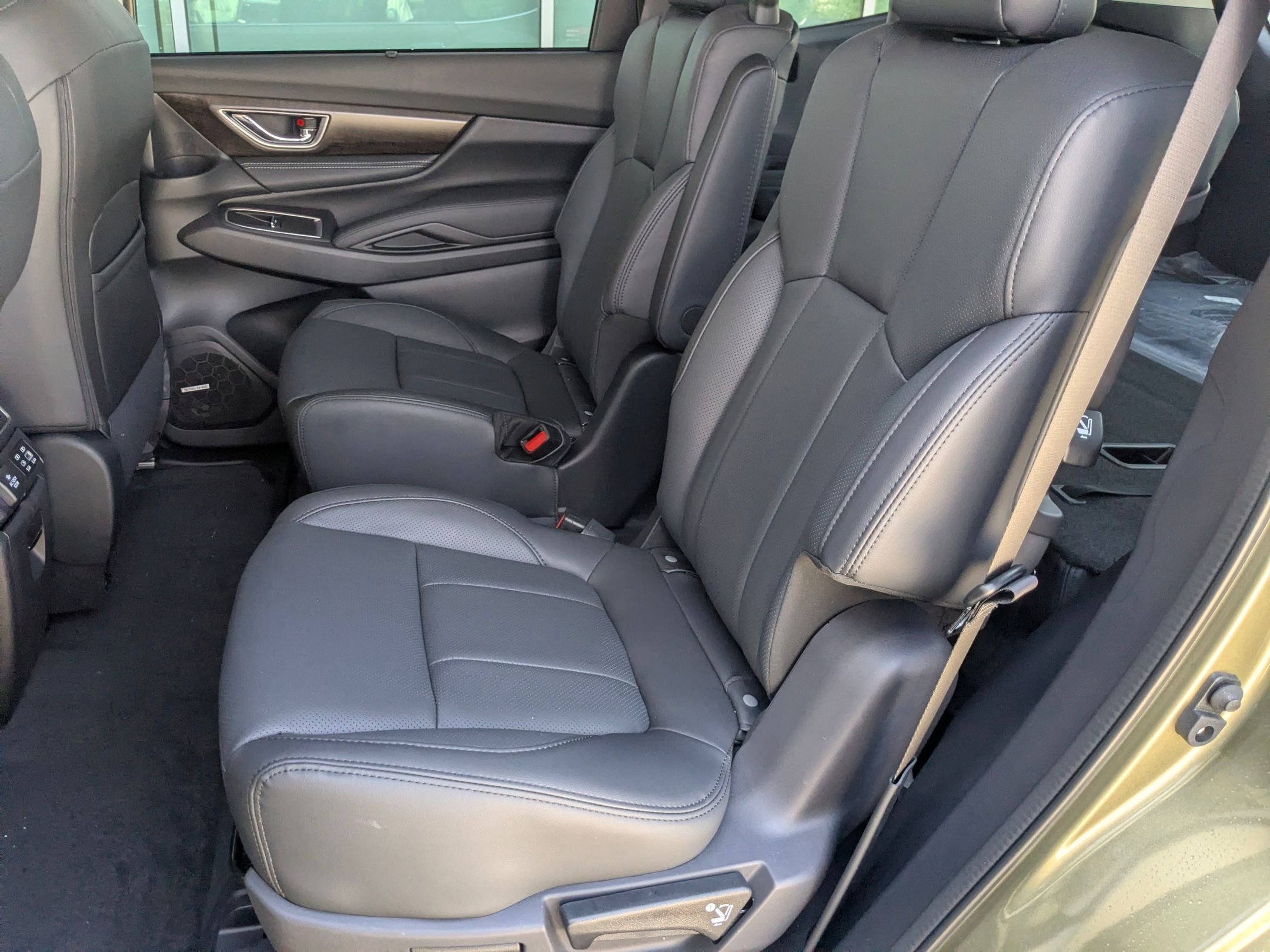 New 2026 AUTUMN GREEN METALLIC Subaru Touring 7-Passenger image 6