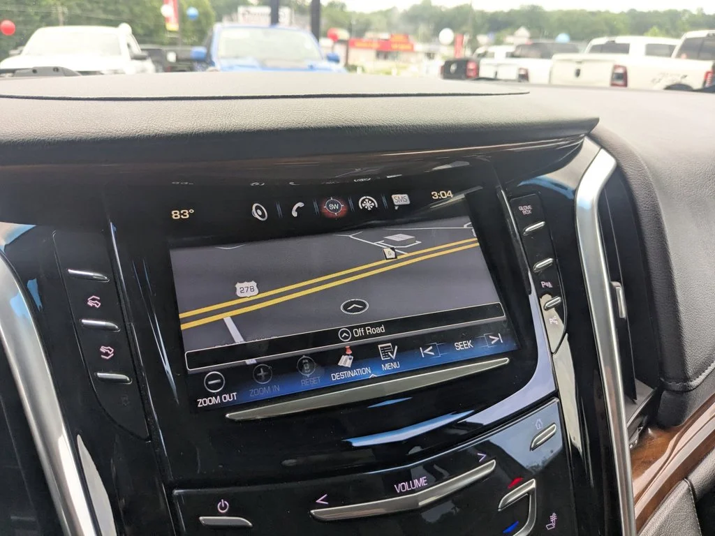 Used 2019 Black Raven Cadillac Luxury image 17