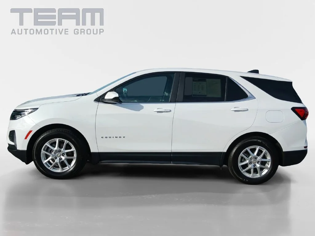 Used 2023 SUMMIT WHITE Chevrolet LT image 4