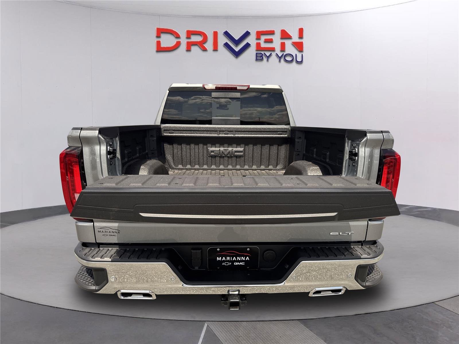New 2026 Sterling Metallic GMC SLT image 33