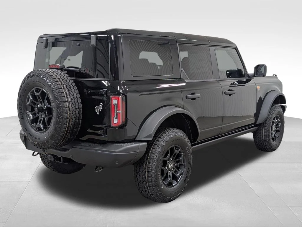 New 2026 Shadow Black Ford Badlands image 20
