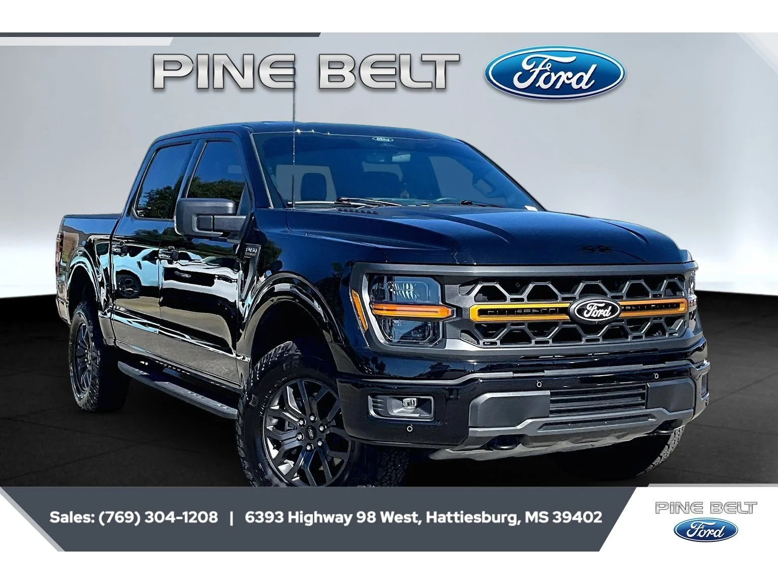 Used 2025 Agate Black Metallic Ford Tremor image 1