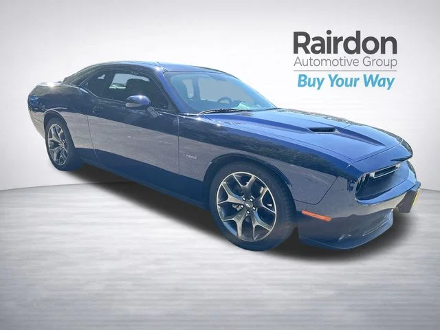 2015 Dodge Challenger R/T Plus's photo