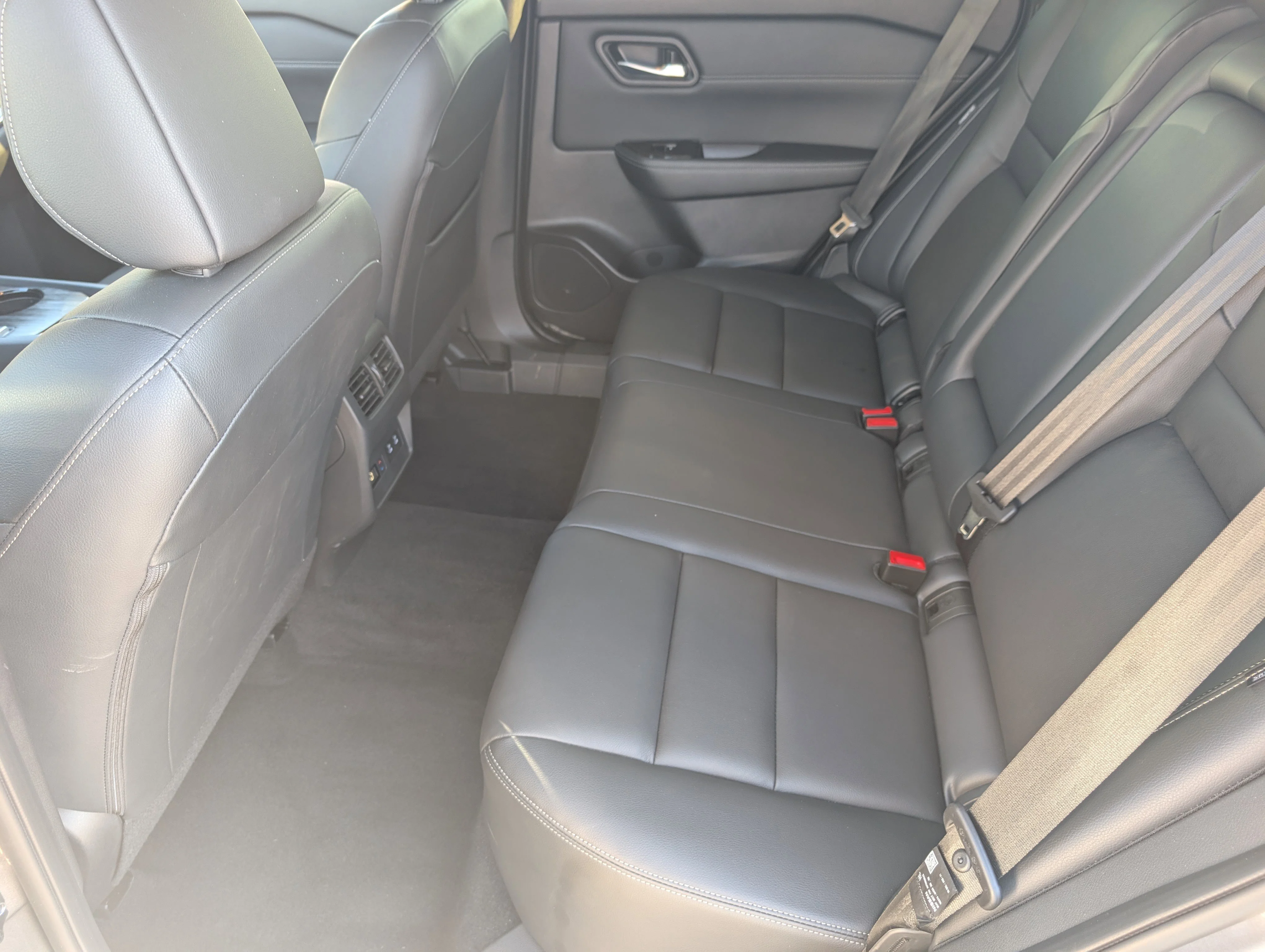 2025 Nissan Rogue SL - Photo 29