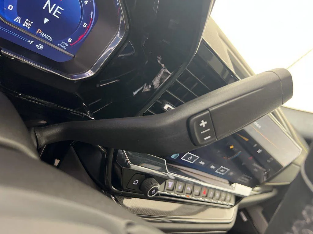 Used 2025 Summit White Chevrolet ZR2 image 21