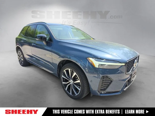2024 Volvo XC60 B5 Ultimate Dark Theme