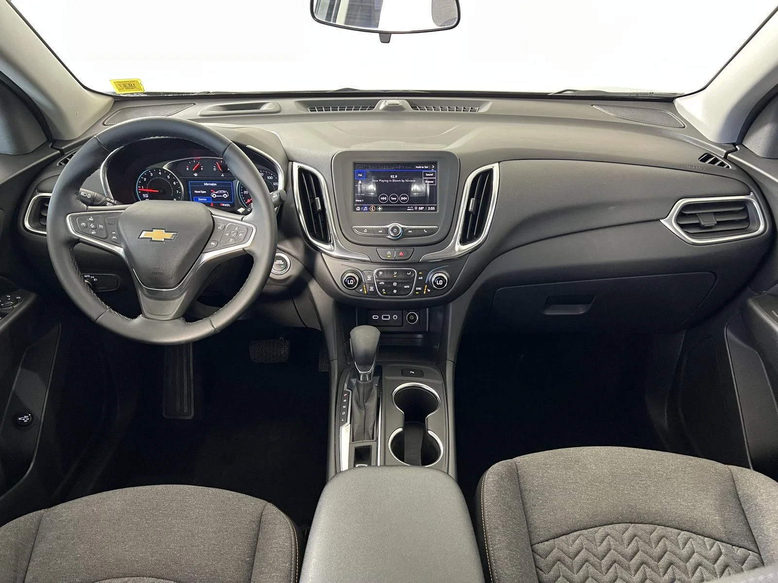 Used 2024 Sterling Gray Metallic Chevrolet LT image 18