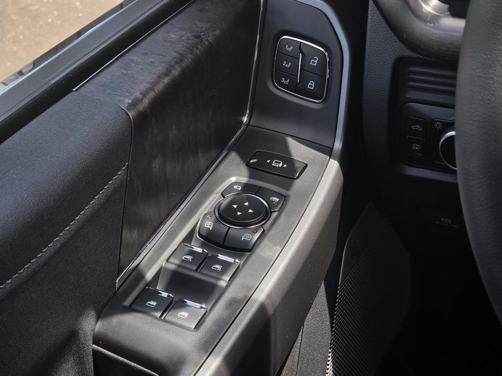 New 2026 White Ford Lariat image 11