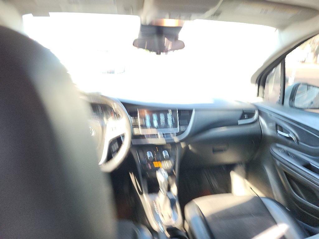 Used 2019 White Frost Tricoat Buick Preferred image 10