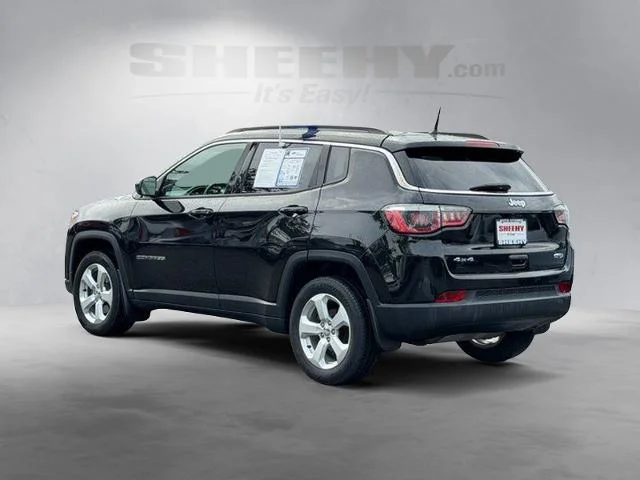 Used 2017 Diamond Black Jeep  image 16
