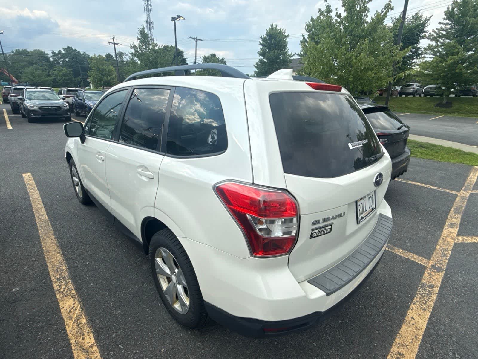 Used 2016 Crystal White Pearl Subaru 2.5i Premium image 2