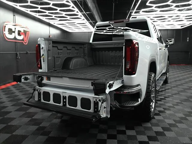 New 2026 Glacier White Tricoat GMC SLT image 43