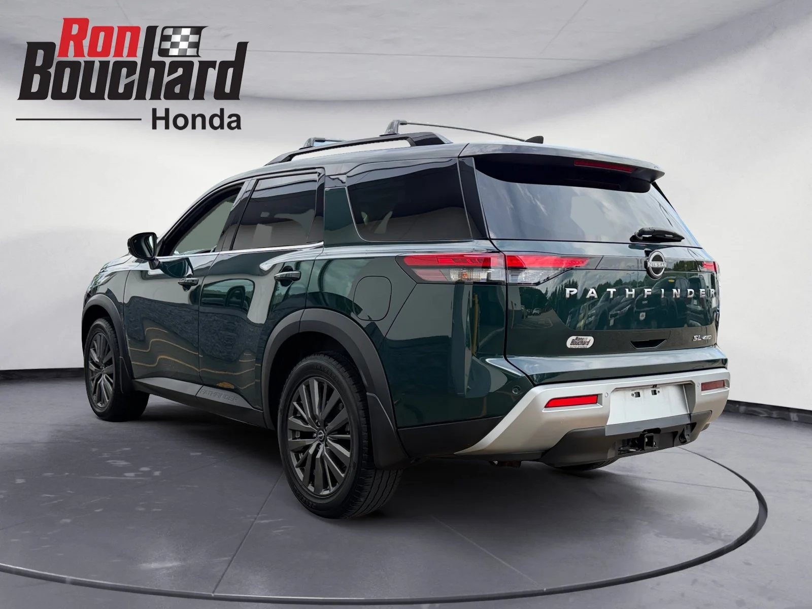Used 2023 Obsidian Green Pearl/Super Black Nissan SL image 4