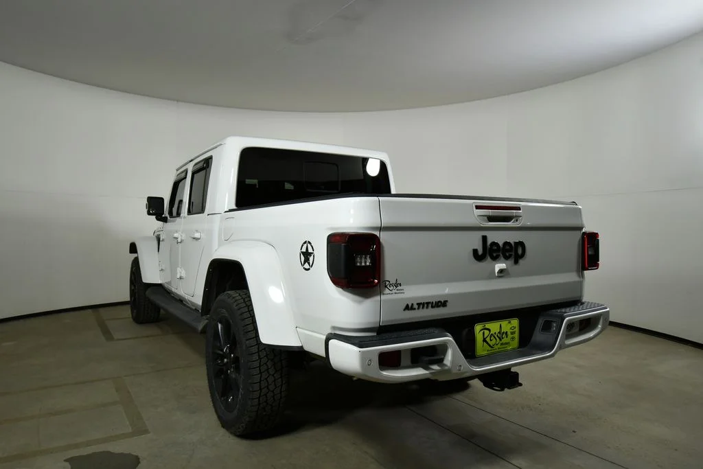 Used 2021 White Jeep Overland image 13