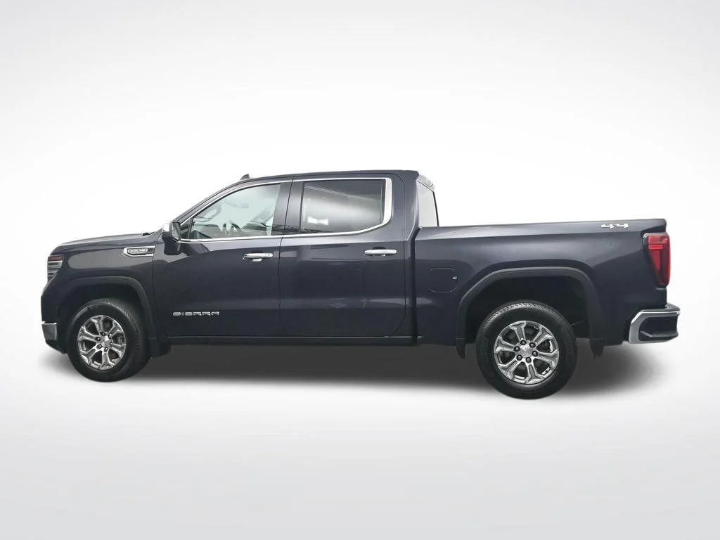Used 2025 Silver GMC SLT image 9