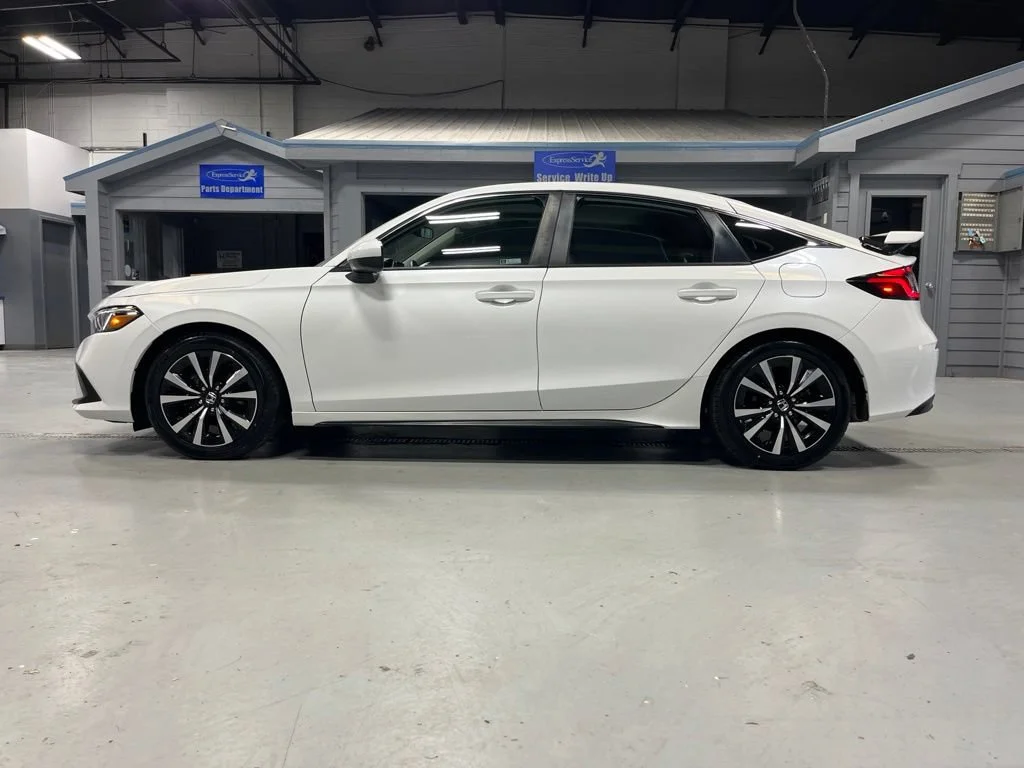 2024 Honda Civic Hatchback EX-L - Photo 37